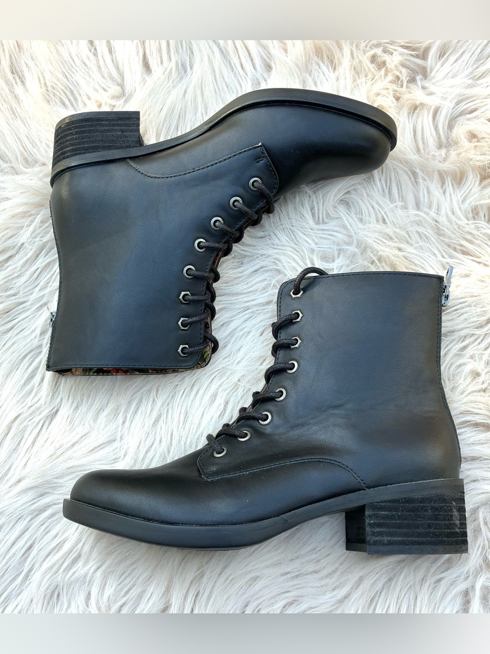 Korks NWOT Women’s Jolene Black Lace Up Boots Sz 7.5